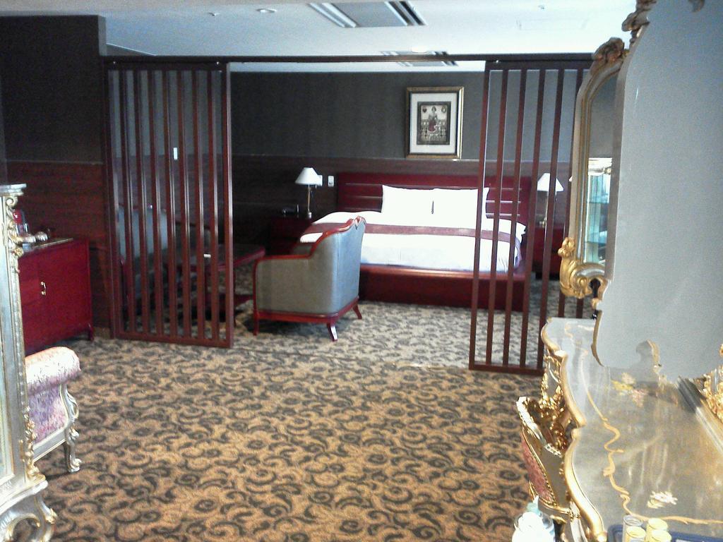 King Ambassador Hotel Kumagaya Rom bilde
